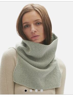 Holden Wool Neck Gaiter in Gray